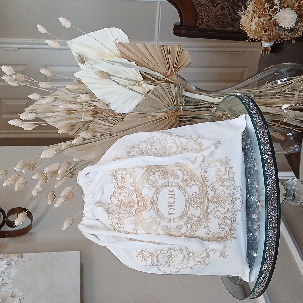 Dior Novelty Drawstring Pouch Limited Edition White And Gold - Picture 4 of 17